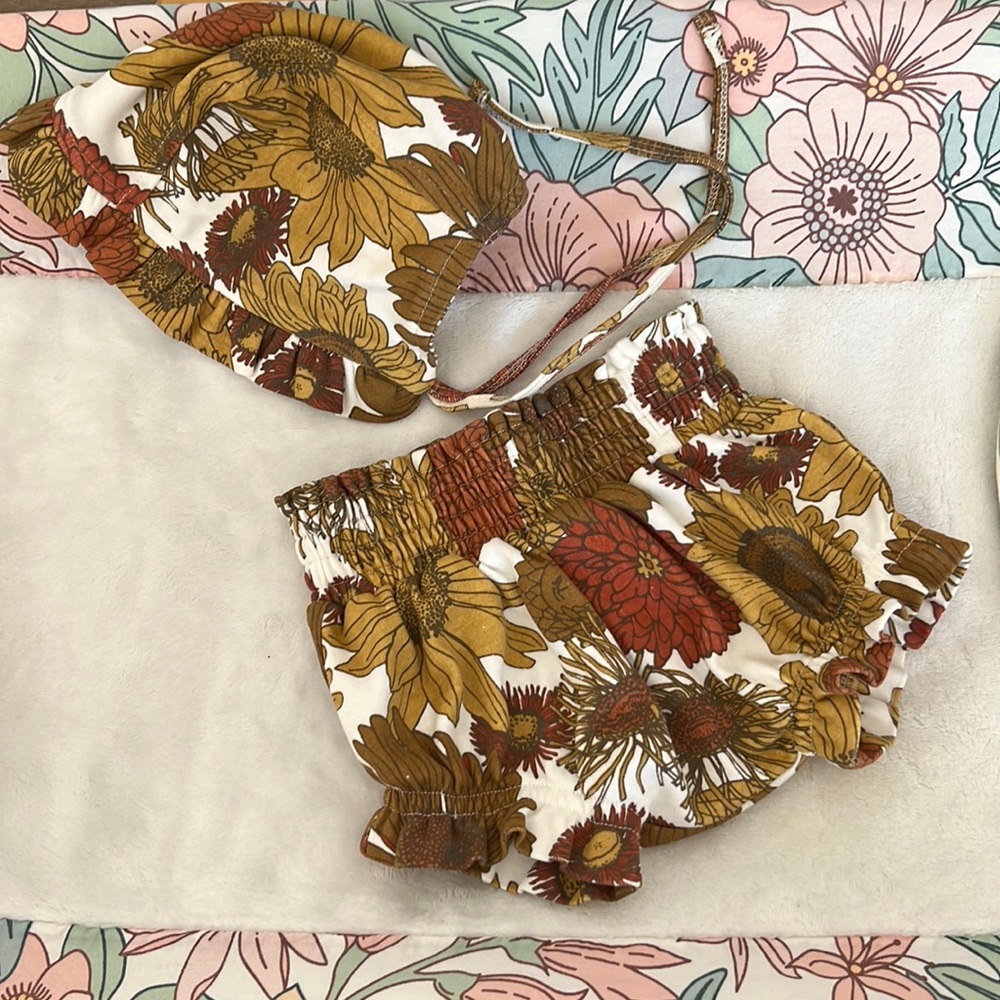 Vintage floral smocked waist bloomers and bonnet (3-6m)